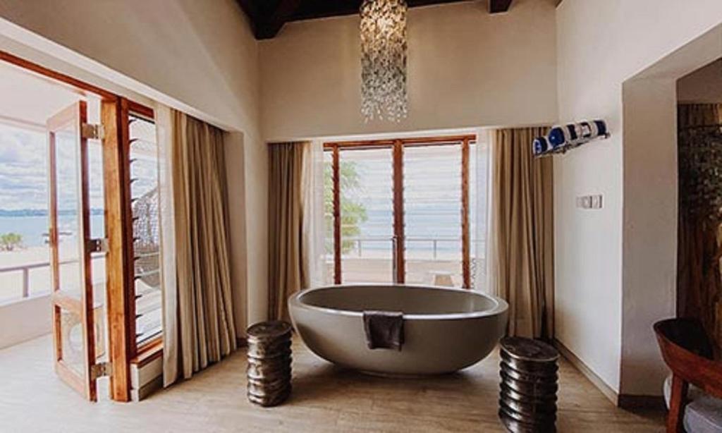 Study Retreat in Lake Malawi, Africa Followed by in-Person Labs and Practice Exams in Edinburgh, Scotland